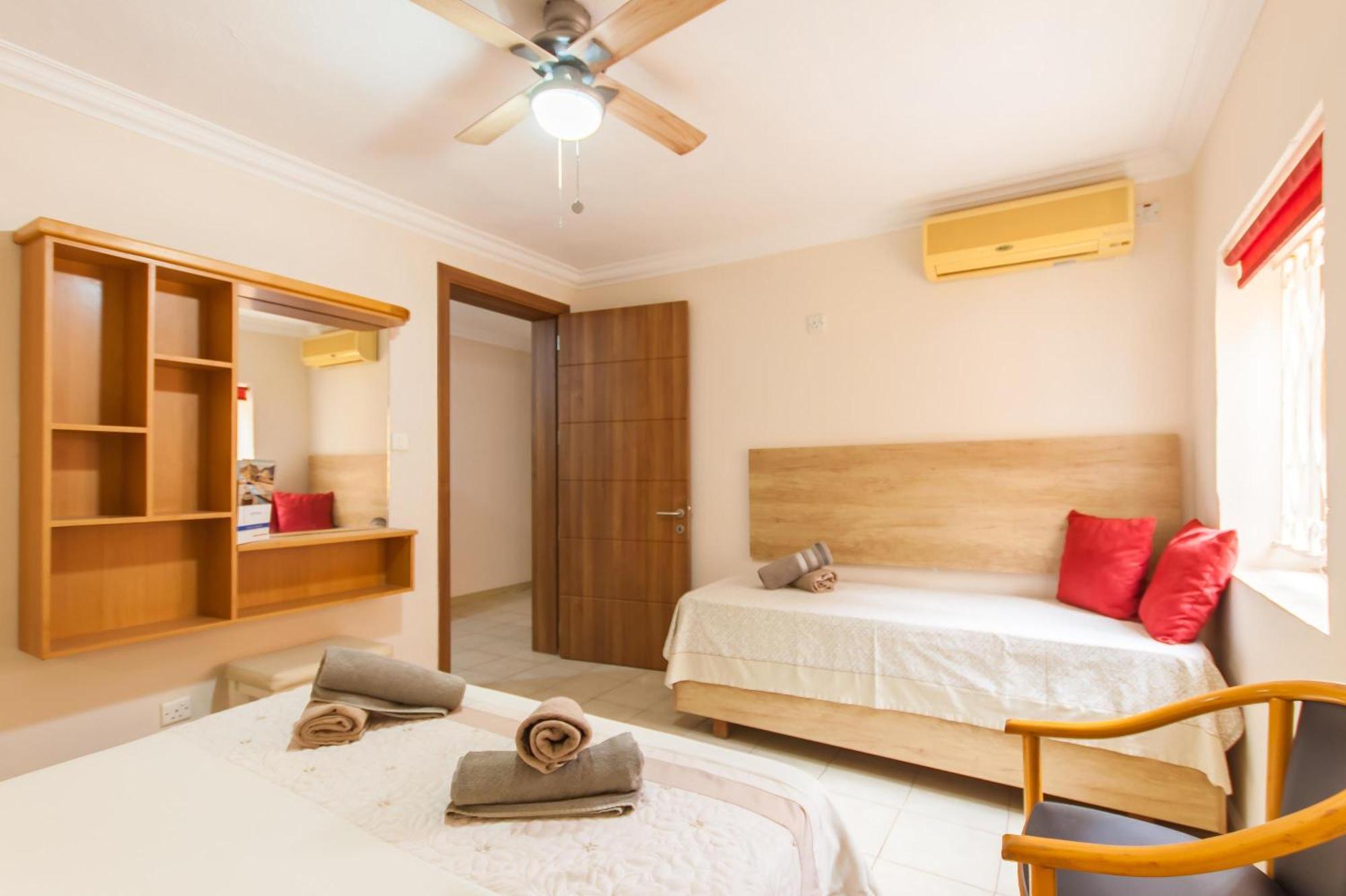 Villa & Pool Apartments In Mellieha Bay Extérieur photo