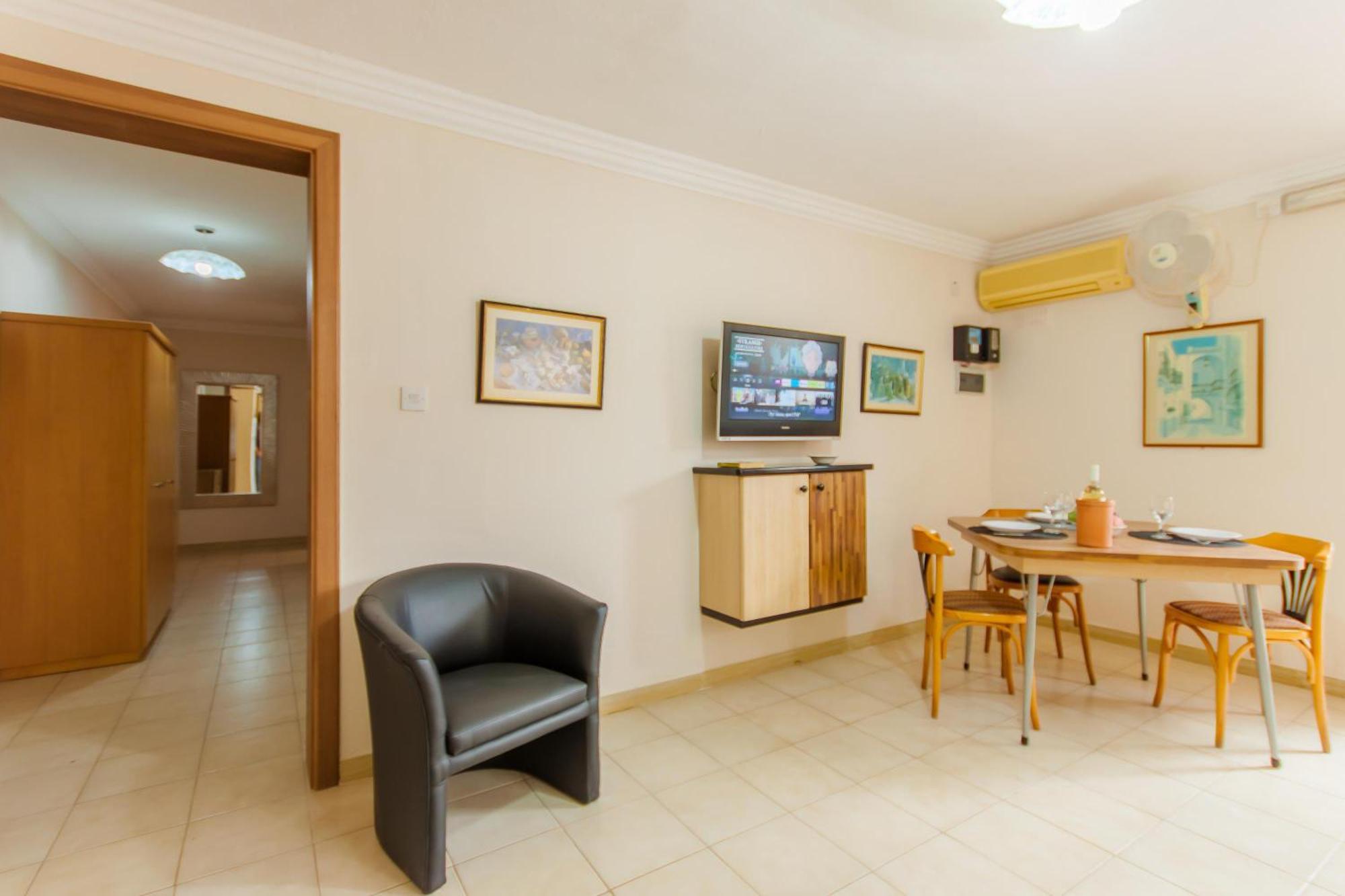 Villa & Pool Apartments In Mellieha Bay Extérieur photo