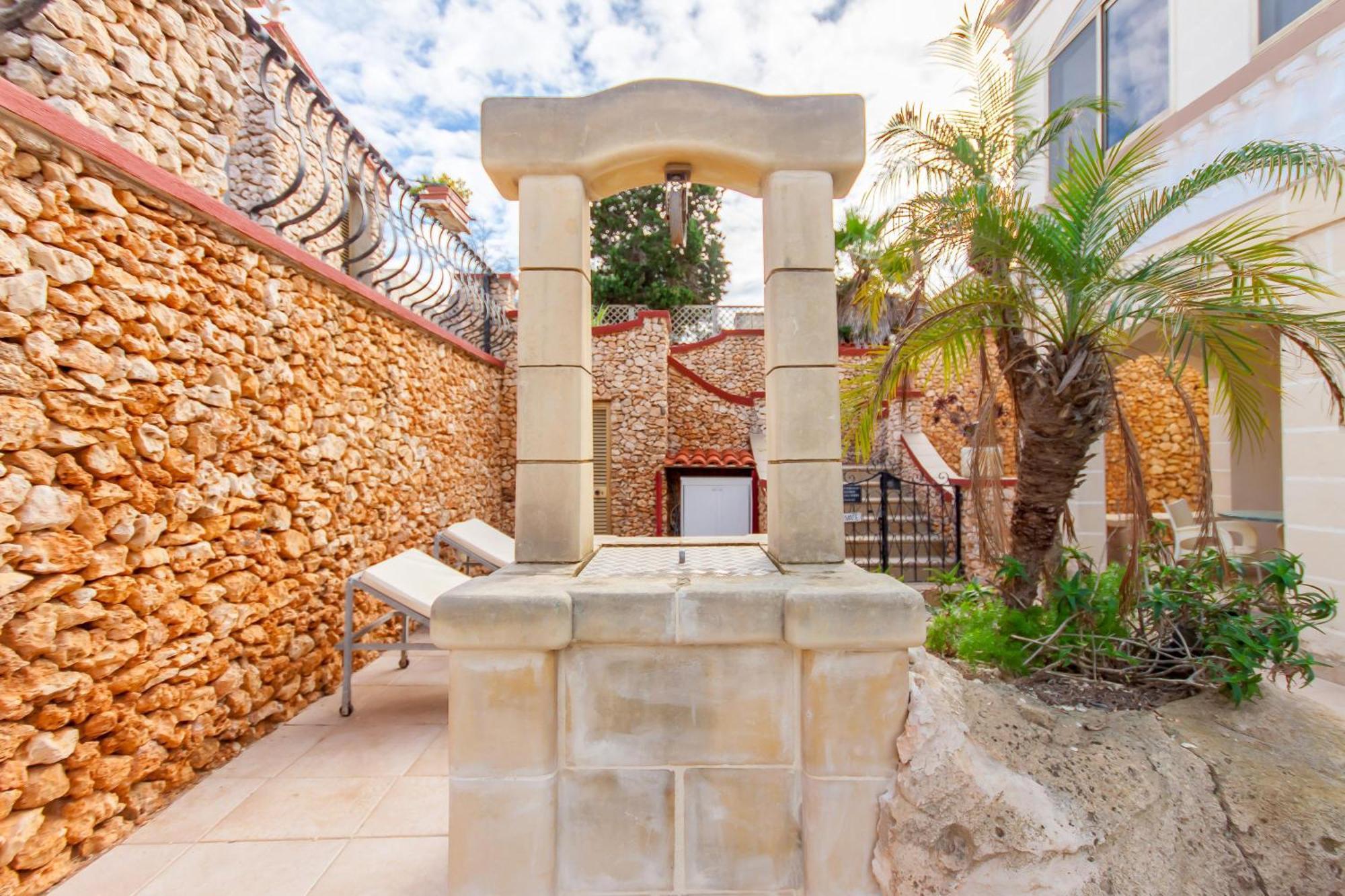 Villa & Pool Apartments In Mellieha Bay Extérieur photo