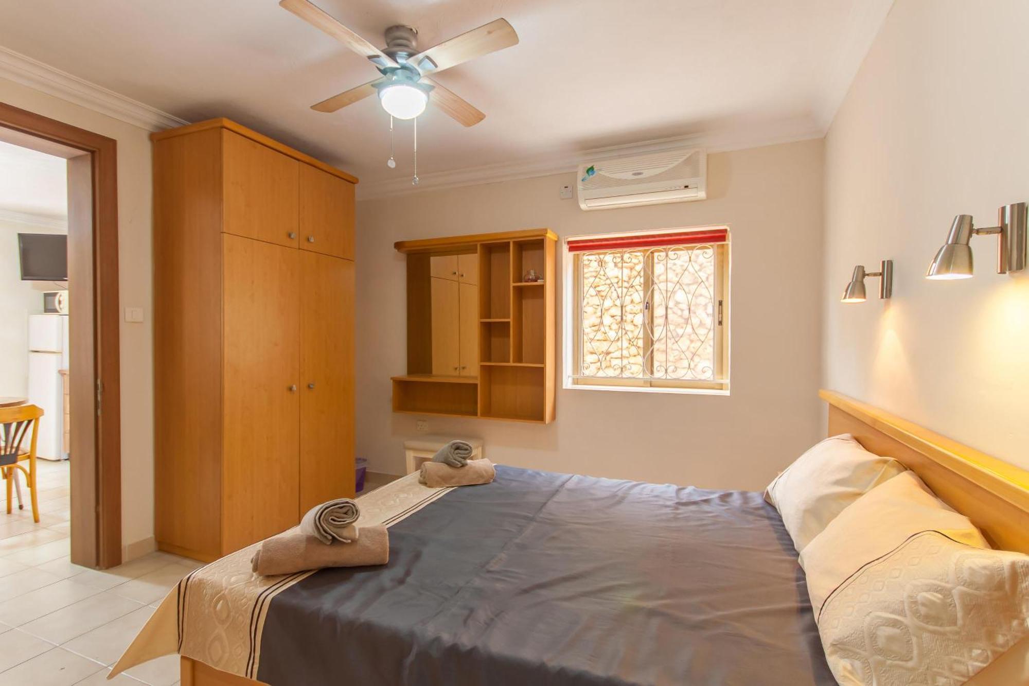 Villa & Pool Apartments In Mellieha Bay Extérieur photo