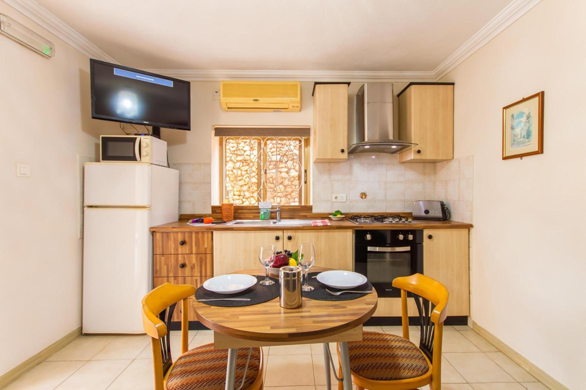 Villa & Pool Apartments In Mellieha Bay Extérieur photo