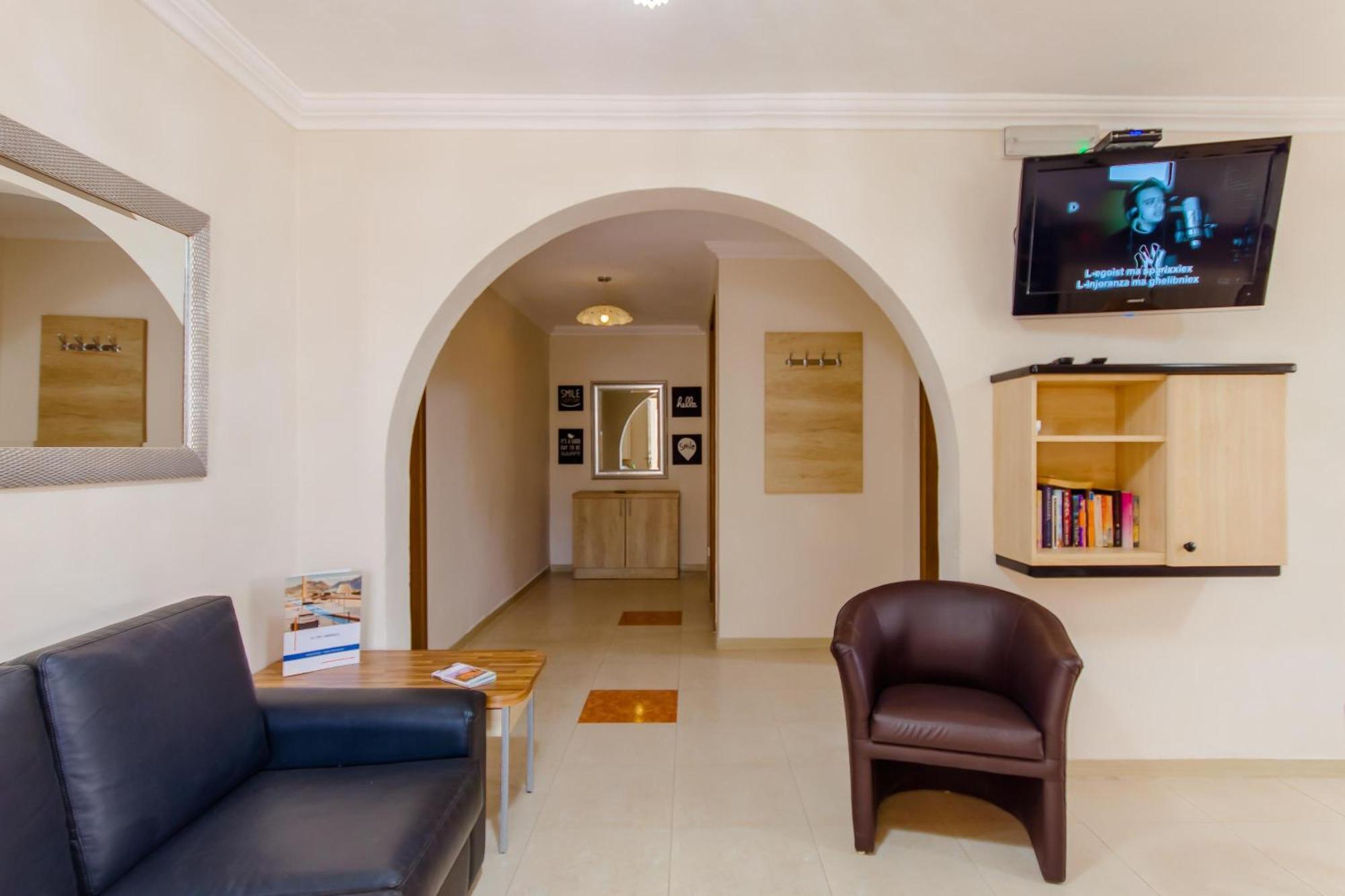 Villa & Pool Apartments In Mellieha Bay Extérieur photo