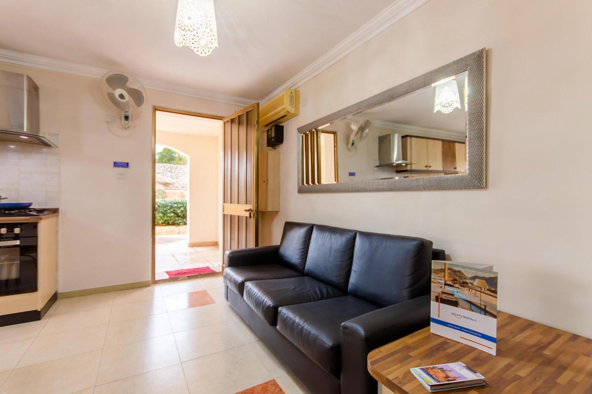 Villa & Pool Apartments In Mellieha Bay Extérieur photo