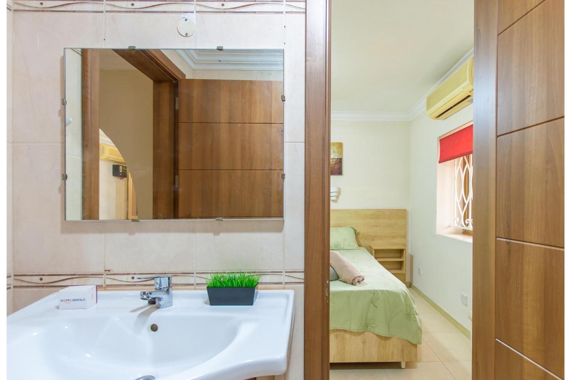 Villa & Pool Apartments In Mellieha Bay Extérieur photo