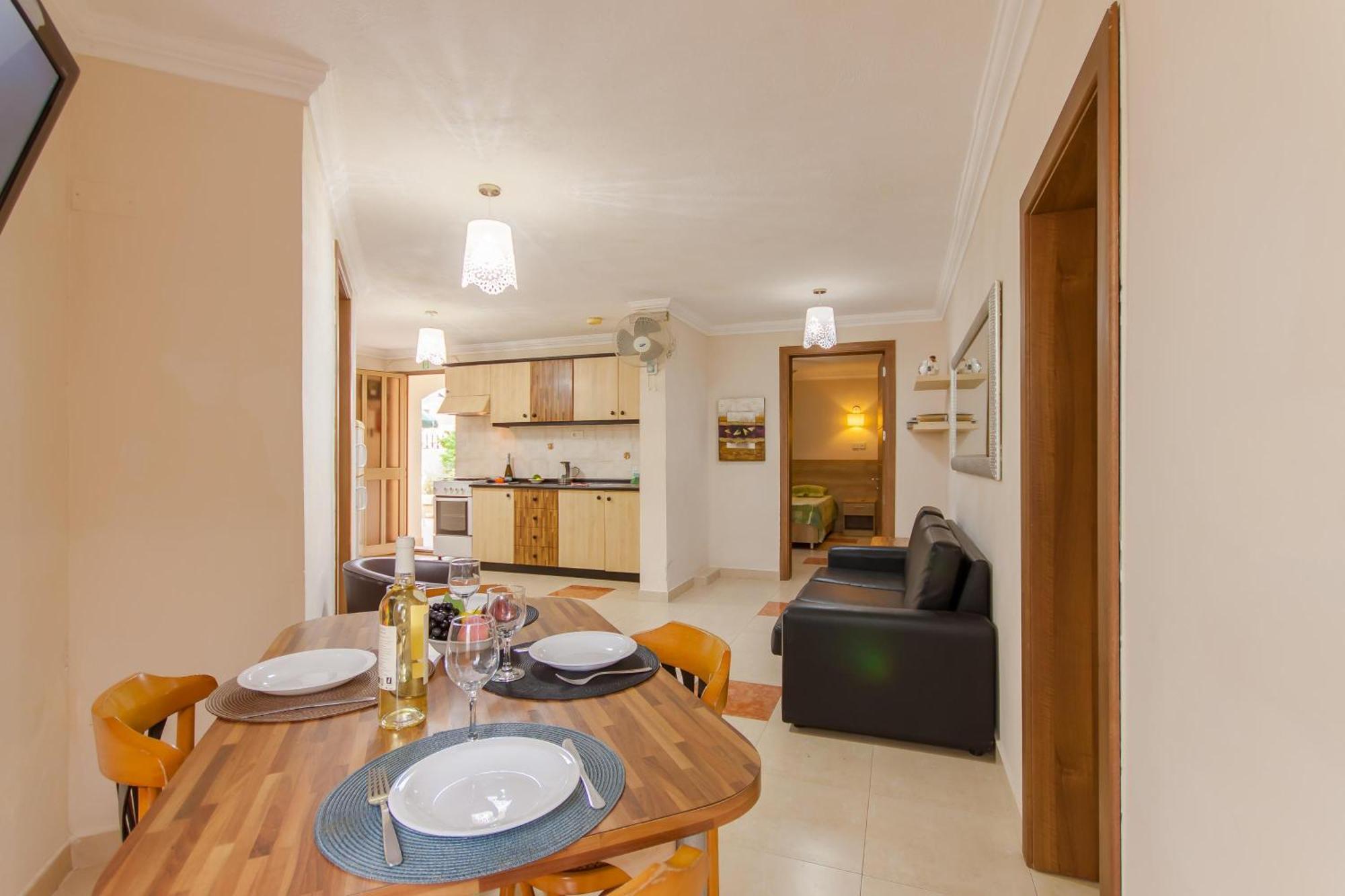 Villa & Pool Apartments In Mellieha Bay Extérieur photo